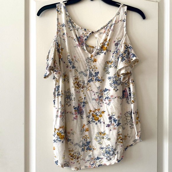 Cream Color Floral Blouse. - Picture 2 of 2